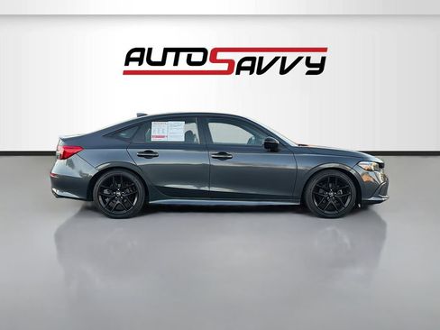 Used 2023 Honda Civic Sport image 8