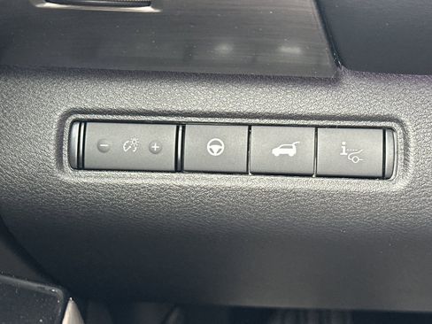 New 2025 Nissan Pathfinder Platinum image 32