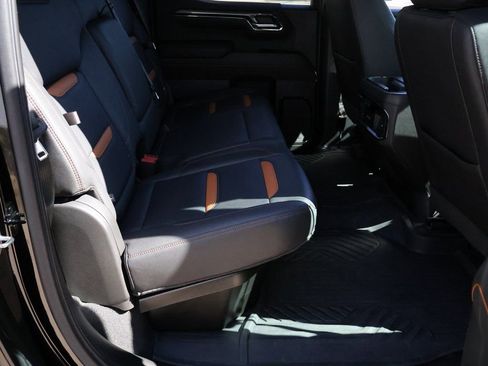 Used 2022 GMC Sierra 1500 AT4 w/ AT4 Premium Package image 16