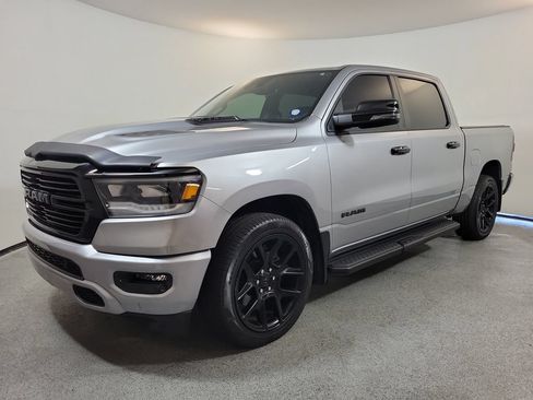 Used 2023 RAM 1500 Laramie AWD/4WD image 3