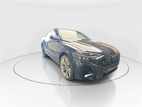 New 2025 Audi Q8 Premium image 2
