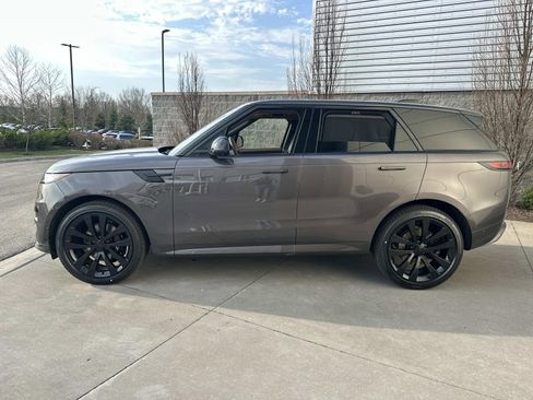 New 2026 Land Rover Range Rover Sport Dynamic SE AWD/4WD image 8