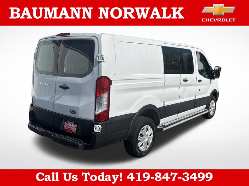 Used 2015 Ford Transit 250 130 Low Roof w/ Exterior Upgrade Package RWD image 4