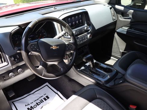 Used 2019 Chevrolet Colorado Z71 AWD/4WD image 12