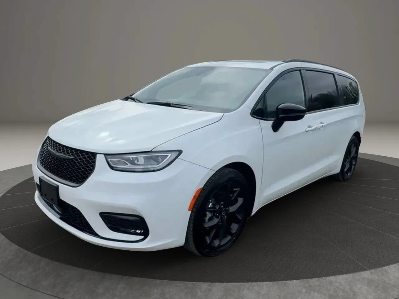 Used 2025 Chrysler Pacifica Limited FWD image 3