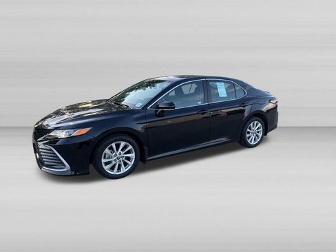 Used 2024 Toyota Camry LE w/ Cold Weather Package FWD image 11