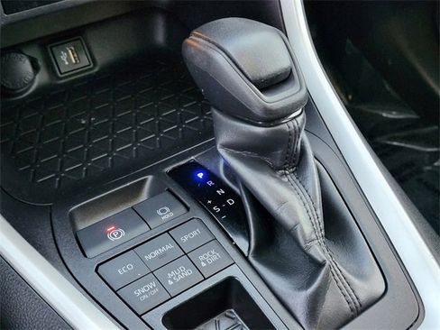 Used 2024 Toyota RAV4 LE image 24