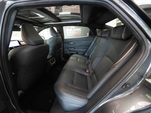 Used 2023 Toyota Crown AWD/4WD image 23
