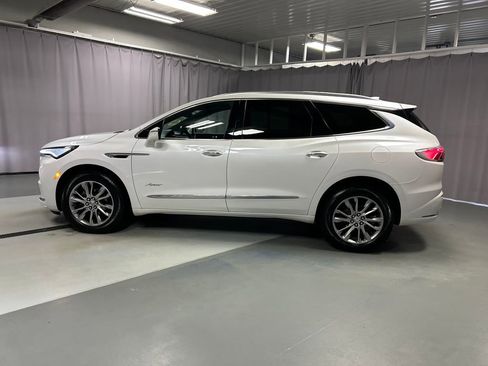 Used 2024 Buick Enclave Avenir w/ Avenir Technology Package AWD/4WD image 4