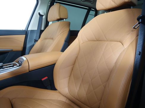 Used 2026 BMW X7 xDrive40i AWD/4WD image 9