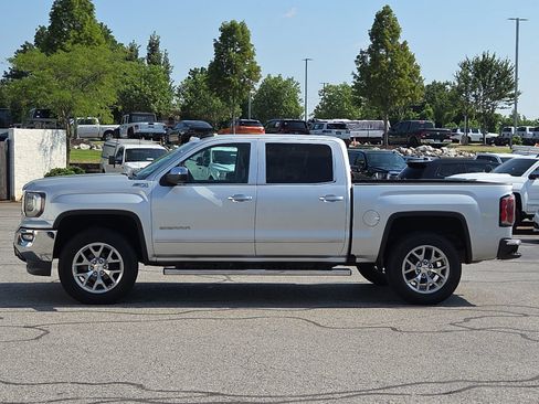 Used 2018 GMC Sierra 1500 SLT w/ SLT Premium Package AWD/4WD image 2