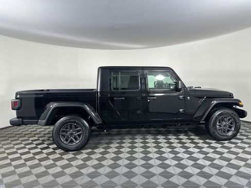 New 2026 Jeep Gladiator Sport AWD/4WD image 5