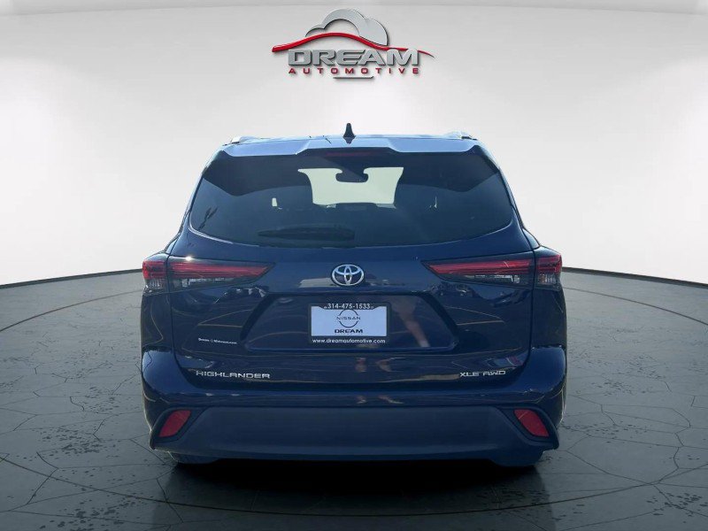 Used 2023 Toyota Highlander XLE AWD/4WD image 13