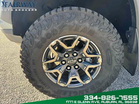 Used 2024 Chevrolet Colorado ZR2 w/ ZR2 Convenience Package III image 32