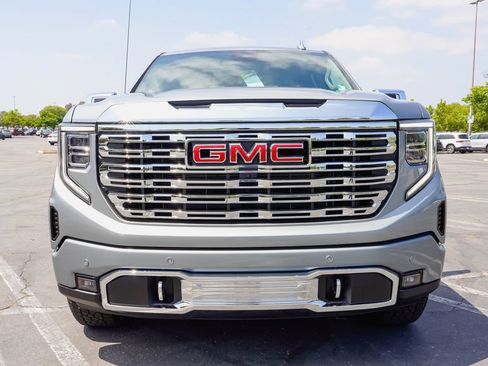 New 2026 GMC Sierra 1500 Denali w/ Technology Package AWD/4WD image 4