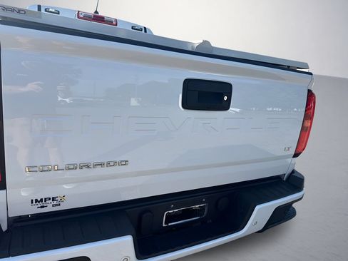 Used 2022 Chevrolet Colorado LT w/ Fleet Safety Package RWD image 24