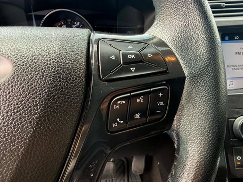 Used 2018 Ford Explorer XLT w/ Equipment Group 201A image 19