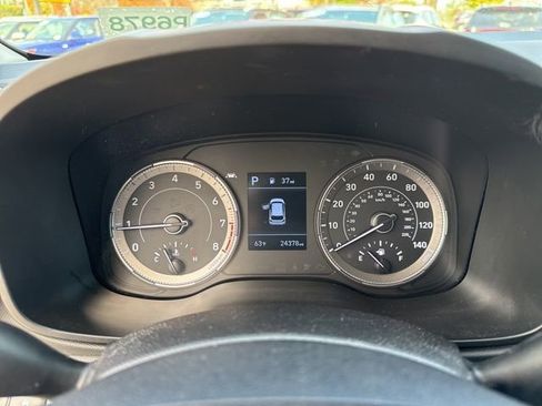 Certified 2022 Hyundai Venue SEL w/ Cargo Package image 8