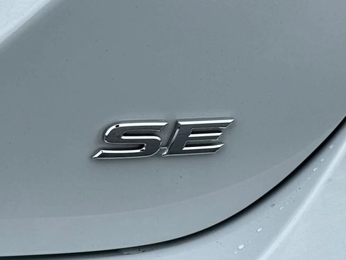 Used 2023 Toyota Camry SE image 30