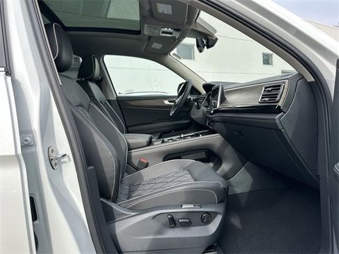 New 2026 Volkswagen Atlas SEL Premium R-Line image 31