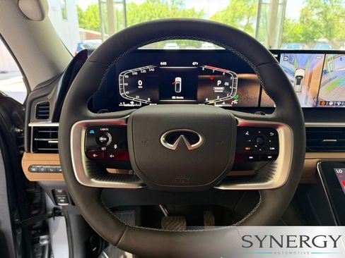 Certified 2026 INFINITI QX80 Luxe w/ Cargo Package AWD/4WD image 16