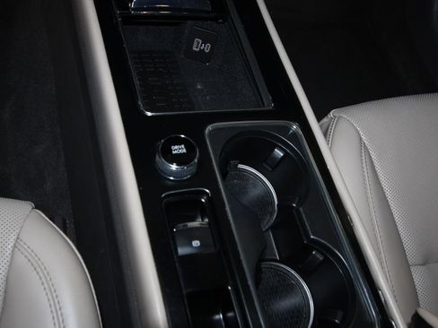 Used 2024 Lincoln Corsair FWD w/ Equipment Group 101A image 18