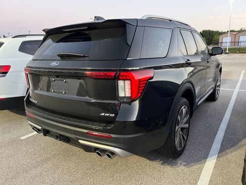 Used 2025 Ford Explorer Platinum w/ Ultimate Package AWD/4WD image 3