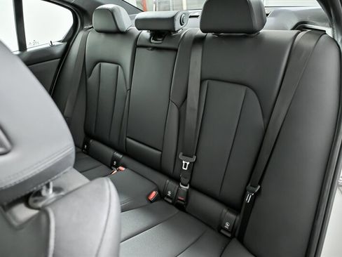 Used 2020 BMW 330i xDrive Sedan w/ Convenience Package image 21