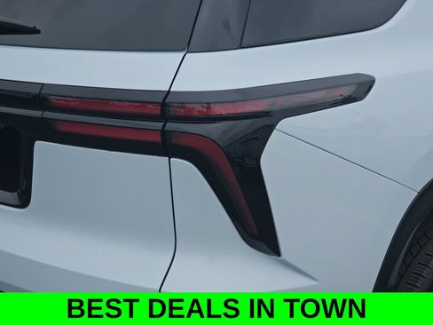 New 2026 Chevrolet Traverse LT w/ Midnight/Sport Edition FWD image 42