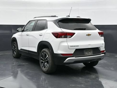 Used 2025 Chevrolet TrailBlazer LT FWD image 8