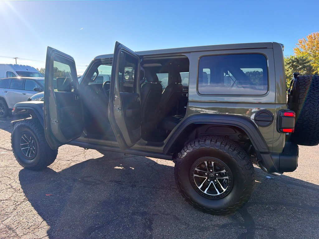 Used 2026 Jeep Wrangler Unlimited Rubicon 392 w/ Quick Order Package 27X Moab AWD/4WD image 11