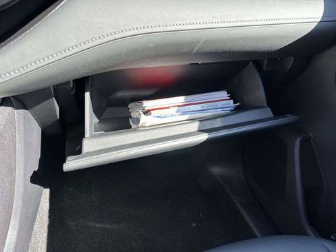 Certified 2025 Toyota Highlander XLE image 40