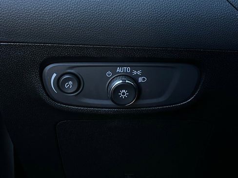 Used 2025 Buick Encore GX Preferred image 20