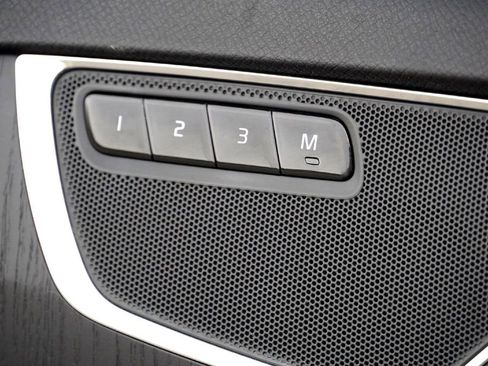 Used 2020 Volvo XC90 T5 Momentum w/ Protection Package Premier image 19