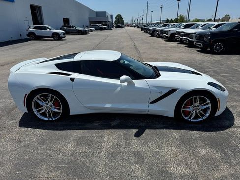 Used 2017 Chevrolet Corvette Stingray Coupe RWD image 8