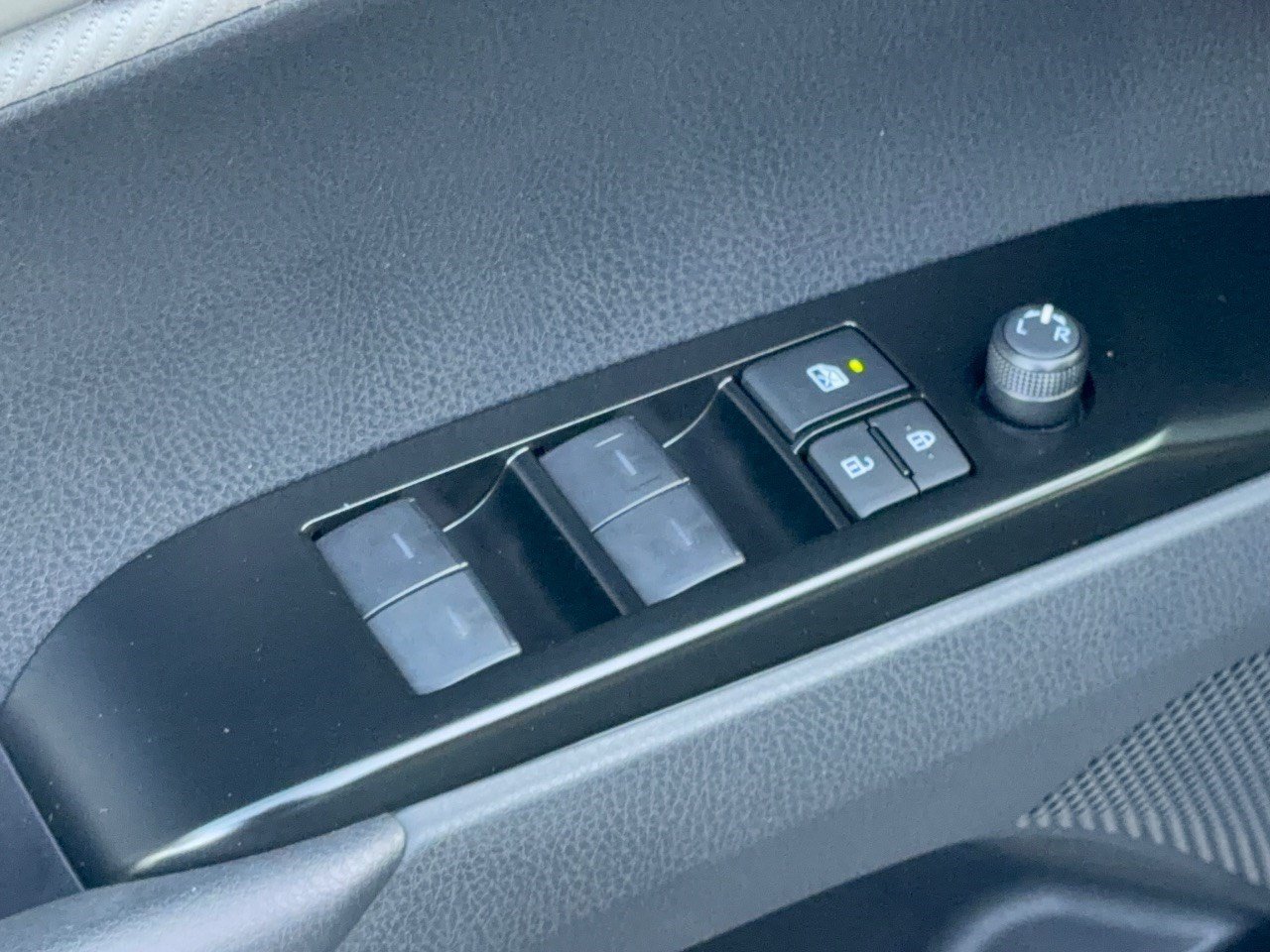 Used 2026 Toyota Camry SE w/ Convenience Package FWD image 15