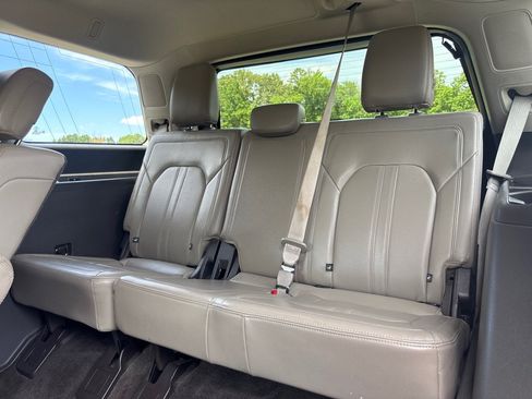Used 2018 Ford Expedition Limited RWD image 14