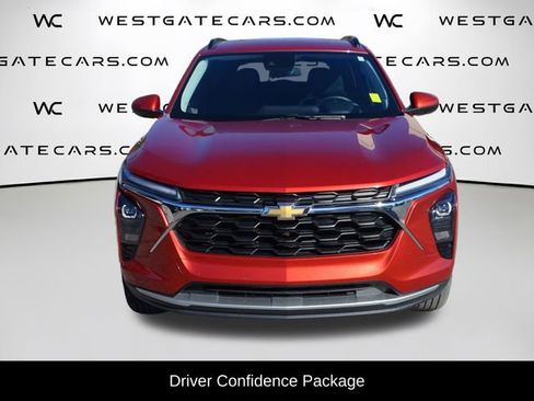Used 2024 Chevrolet Trax LT w/ Driver Confidence Package image 5