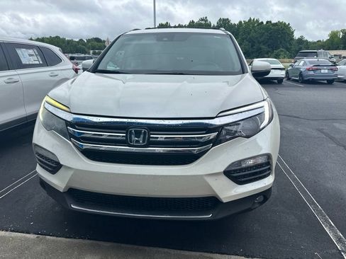 Used 2016 Honda Pilot Touring image 2