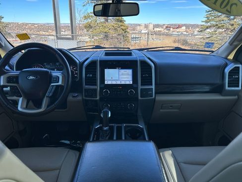 Used 2018 Ford F150 Lariat image 6