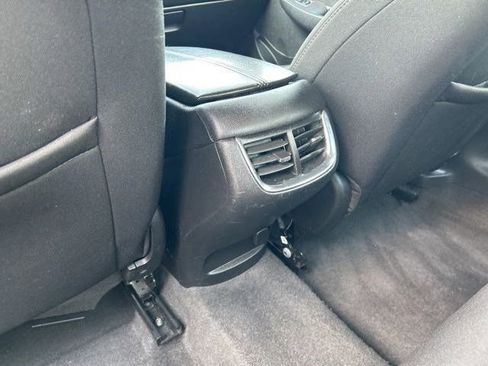 Used 2020 Chevrolet Malibu LT image 31