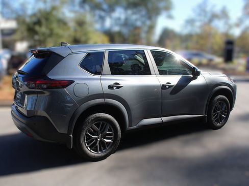 Used 2023 Nissan Rogue S image 12
