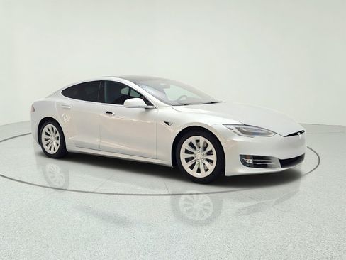 Used 2018 Tesla Model S 75D AWD/4WD image 3