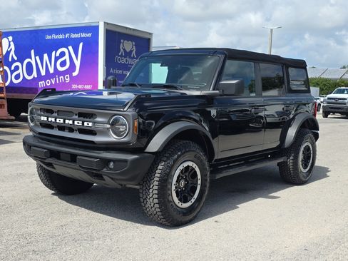 Used 2022 Ford Bronco Big Bend w/ Sasquatch Package AWD/4WD image 3