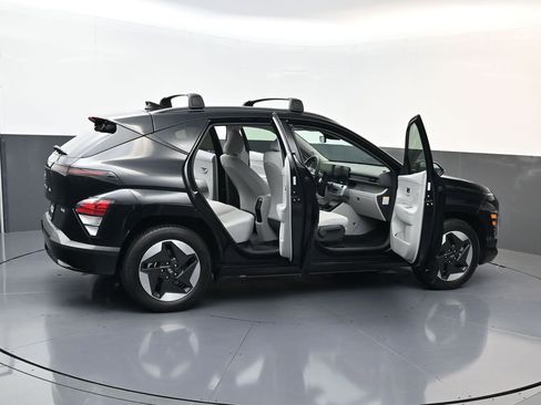 Certified 2024 Hyundai Kona SEL FWD image 28