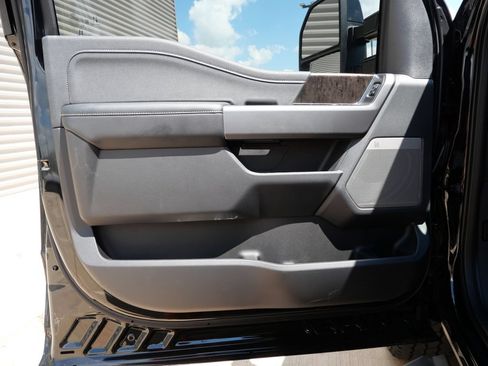 New 2026 Ford F250 Lariat w/ Black Appearance Package AWD/4WD image 18