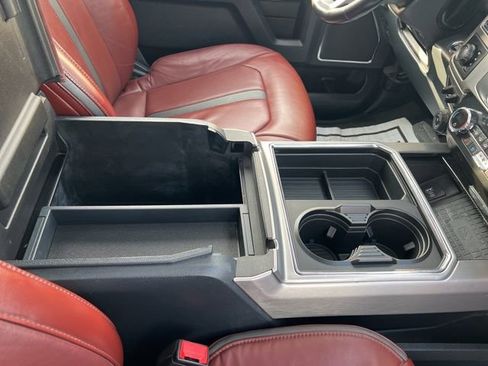 Used 2022 Ford F350 Platinum w/ FX4 Off-Road Package image 28