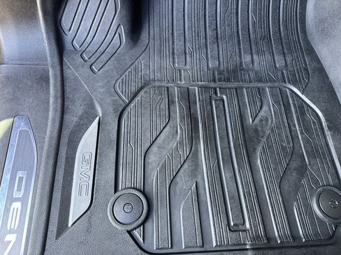 Used 2023 GMC Sierra 2500 Denali image 16