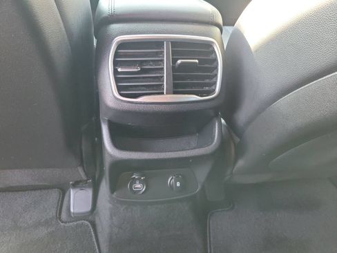 Used 2020 Hyundai Santa Fe SEL FWD image 36