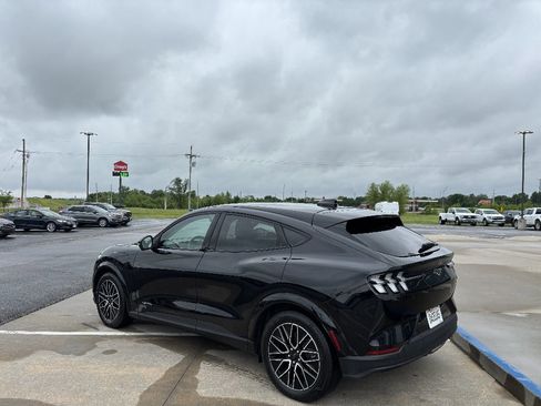 Used 2025 Ford Mustang Mach-E Premium AWD/4WD image 3